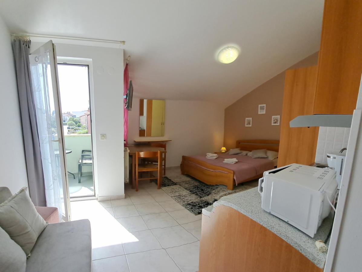 Studio Apartman Olivera Rovinj Exterior photo